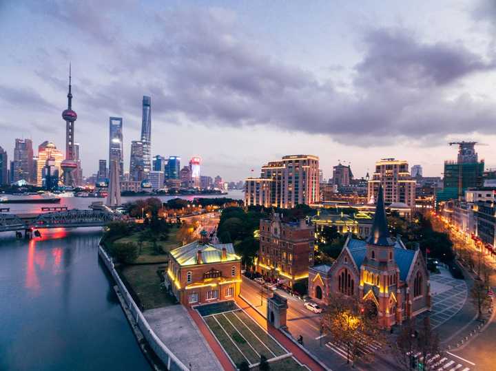 璀璨明珠，上海的国际大都市风采
